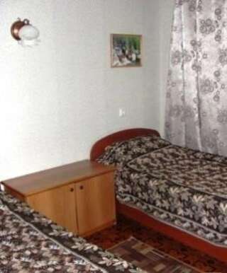 Гостиница Авеню Астрахань Стандартный двухместный номер с 1 кроватью или 2 отдельными кроватями-4